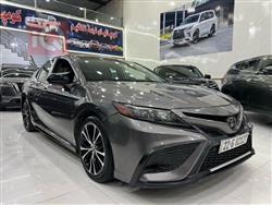 تۆیۆتا کامری